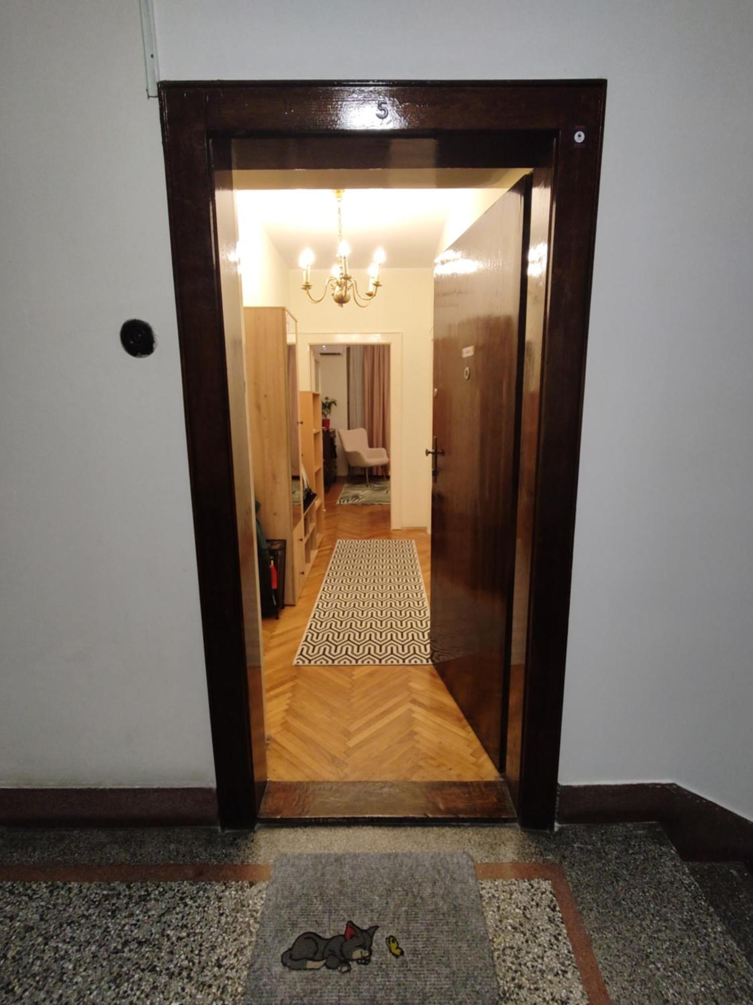 Bgholik Studio Apartment Belgrado Buitenkant foto