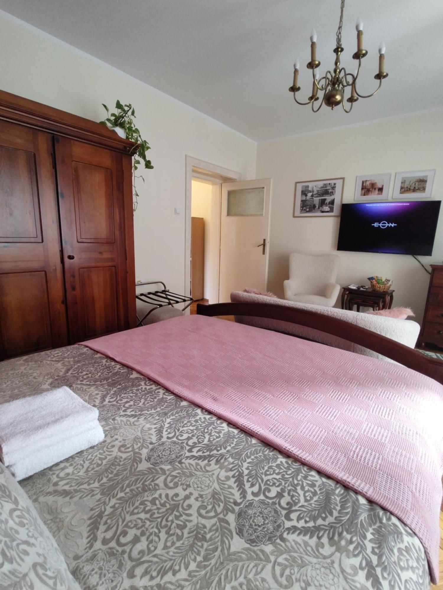 Bgholik Studio Apartment Belgrado Buitenkant foto